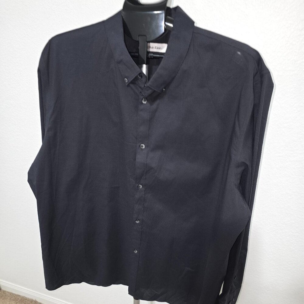 CALVIN KLEIN MEN XXL BLACK WITH WHITE LINES LONG SLEEVE SHIRT